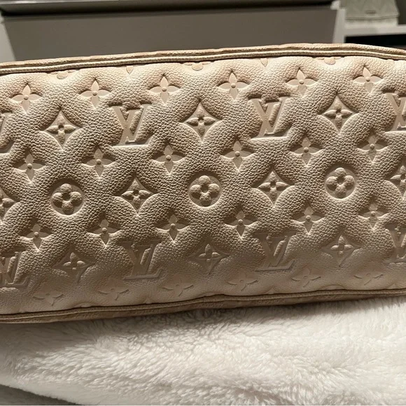 Louis Vuitton Neverfull Summer Stardust collection in beige clair - Picture 15 of 16